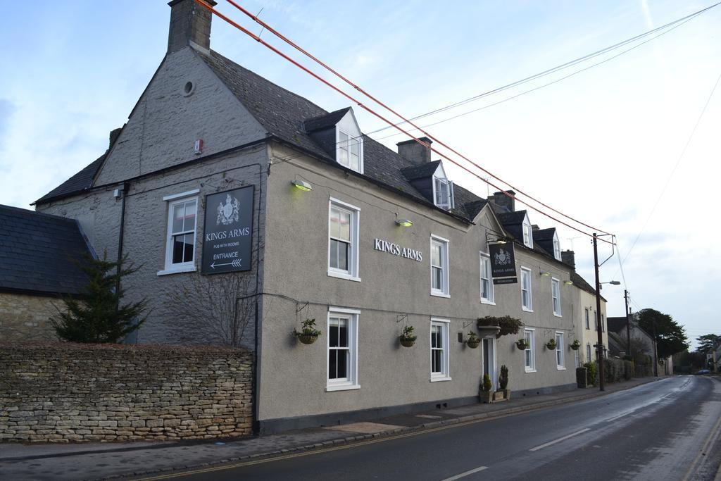 The Kings Arms Hotel Didmarton Exterior foto